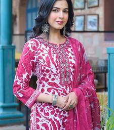 Floral Printed Round Neck Straight Kurta With Trousers & Dupatta