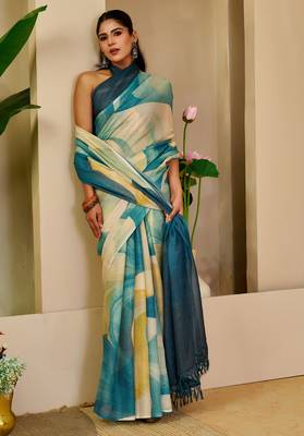 Teal shimmer printed zari saree with unstitched blouse piece. 5