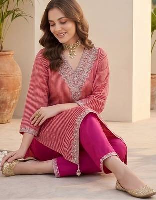 Women Striped Regular Thread Work Kurta with Trousers 6