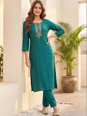 Women Ethnic Motifs Embroidered Regular Thread Work Kurta with Trousers & With Dupatta 3