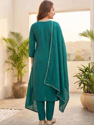 Women Ethnic Motifs Embroidered Regular Thread Work Kurta with Trousers & With Dupatta 5