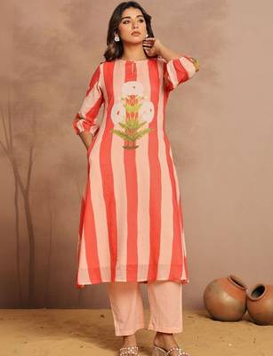 Women Printed Regular Kurta with Trousers 1