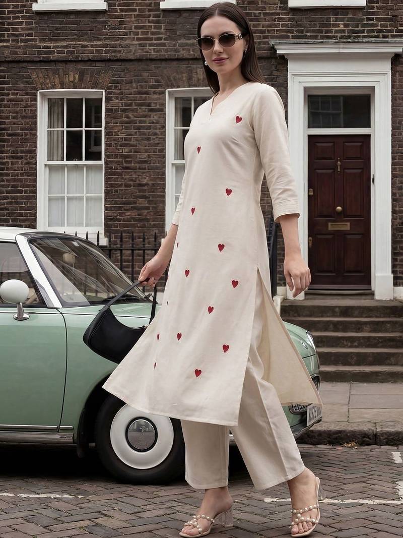 Women Ethnic Motifs Embroidered Regular Thread Work Kurta with Palazzos