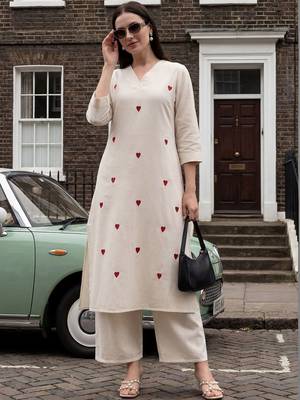 Women Ethnic Motifs Embroidered Regular Thread Work Kurta with Palazzos 6