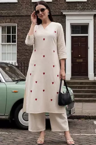 Women Ethnic Motifs Embroidered Regular Thread Work Kurta with Palazzos