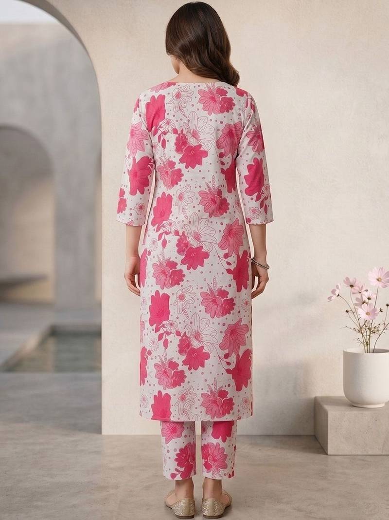 Women Floral Printed Regular Kurta with Trousers
