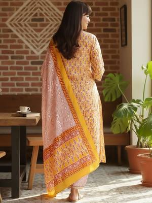 Ethnic Motifs Printed Round Neck Straight Kurta With Pyjamas & Dupatta 4