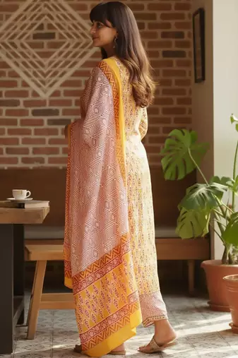 Ethnic Motifs Printed Round Neck Straight Kurta With Pyjamas & Dupatta