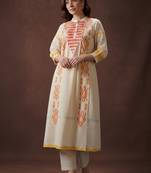 Women Printed Regular Kurta with Trousers
