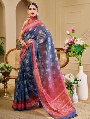 Blue shimmer printed zari saree with unstitched blouse piece. 5