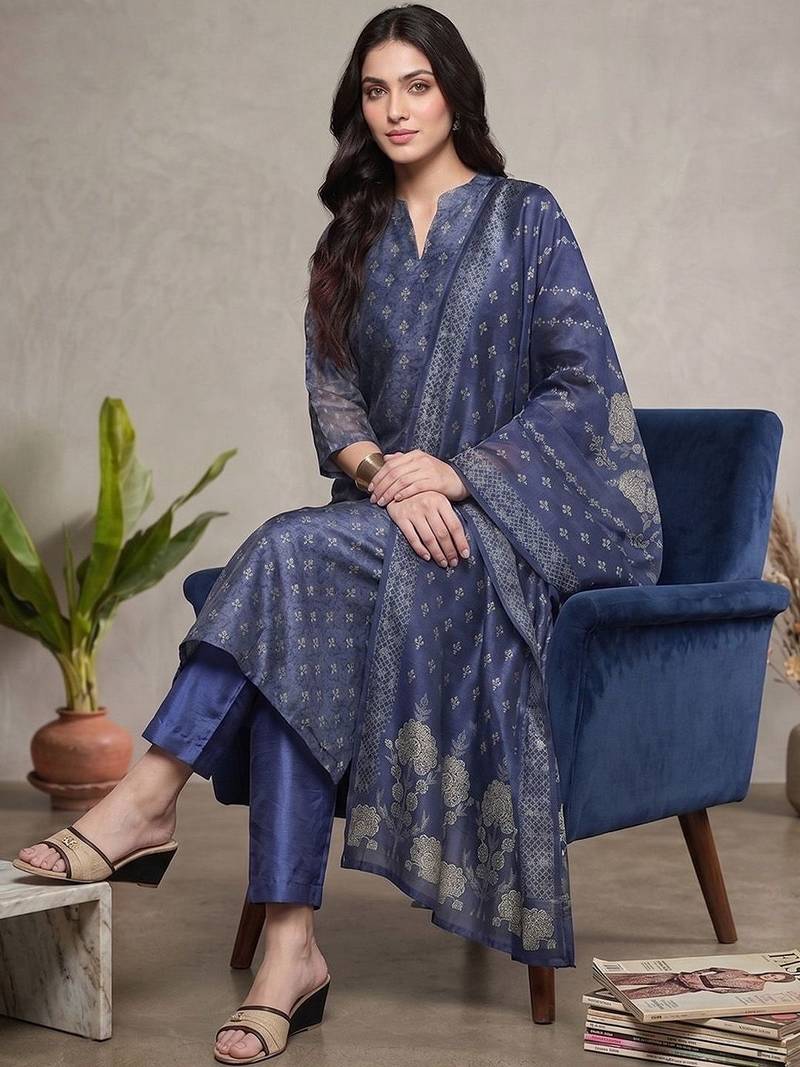 Women Ethnic Motifs Printed Regular Chanderi Silk Kurta with Trousers & With Dupatta