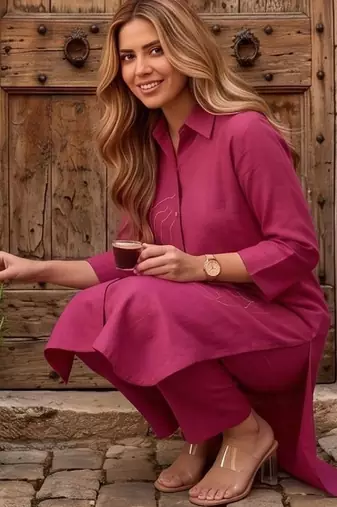 Women Regular Kurta with Trousers