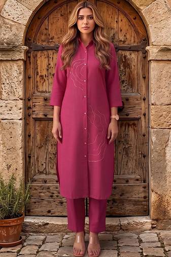 Women Regular Kurta with Trousers