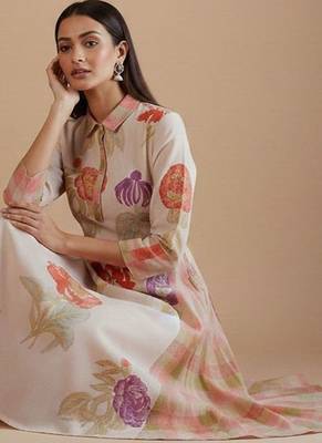 Women Floral Printed Regular  Cotton Kurta with Trousers 5