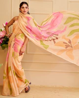 Peach shimmer printed zari saree with unstitched blouse piece. 3