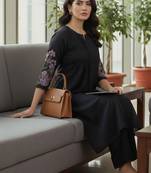 Women Ethnic Motifs Embroidered Panelled Thread Work Kurta with Trousers