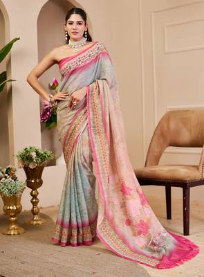 Pink shimmer printed zari saree with unstitched blouse piece. 2