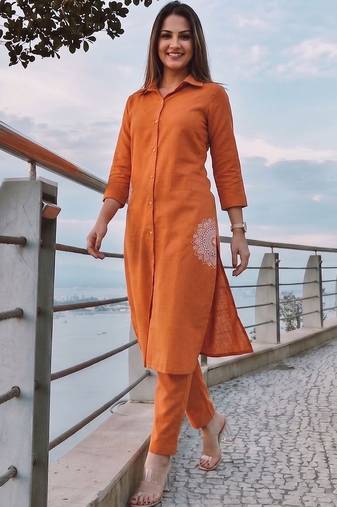 Women Ethnic Motifs Regular Thread Work Kurta with Trousers