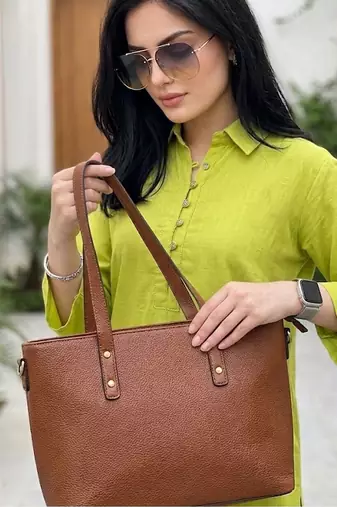 Women Regular Kurta with Trousers