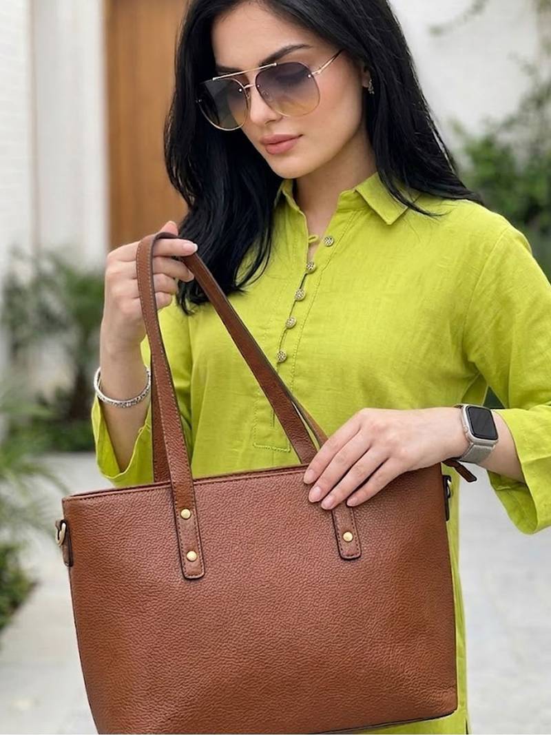 Women Regular Kurta with Trousers