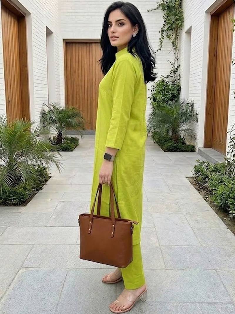 Women Regular Kurta with Trousers