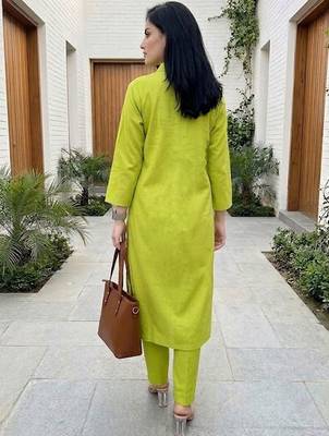 Women Regular Kurta with Trousers 5