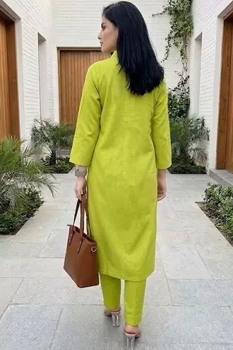 Women Regular Kurta with Trousers