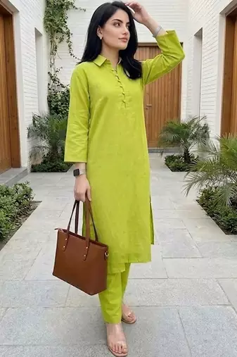 Women Regular Kurta with Trousers