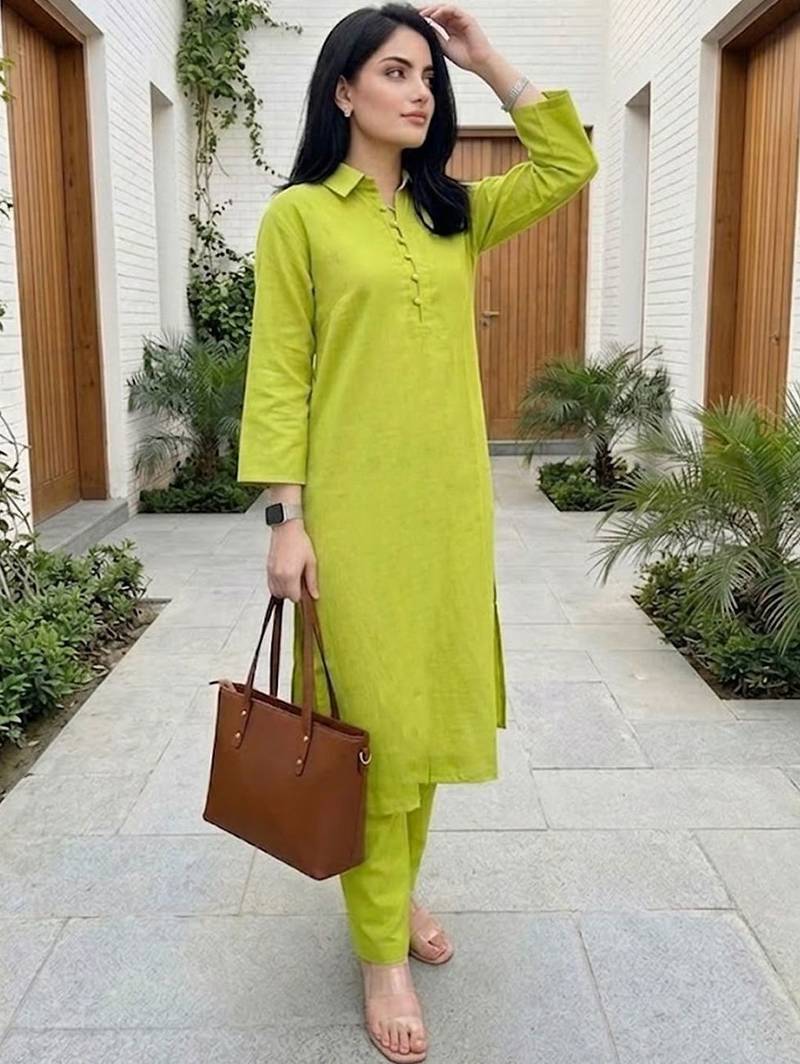 Women Regular Kurta with Trousers