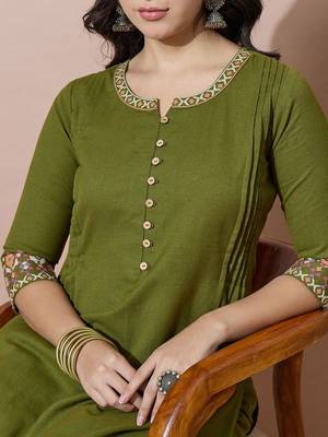 Women Ethnic Motifs Embroidered Regular Thread Work Kurta with Palazzos 2