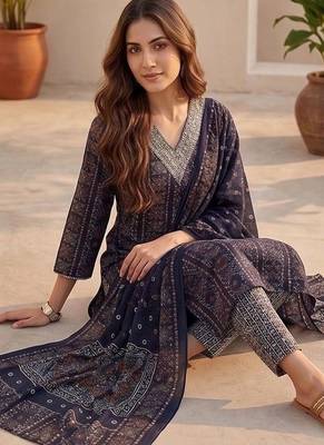 Women Ethnic Motifs Printed Regular Thread Work Kurta with Trousers & With Dupatta 6
