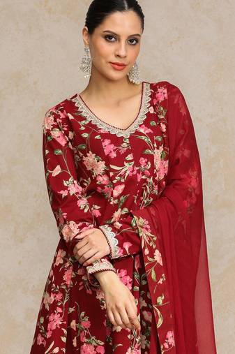 Women Floral Printed Regular Beads and Stones Pure Cotton Kurta with Trousers & With Dupatta