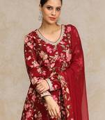 Women Floral Printed Regular Beads and Stones  Cotton Kurta with Trousers & With Dupatta