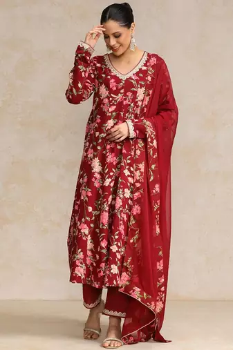 Women Floral Printed Regular Beads and Stones Pure Cotton Kurta with Trousers & With Dupatta