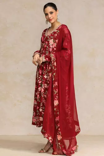 Women Floral Printed Regular Beads and Stones Pure Cotton Kurta with Trousers & With Dupatta