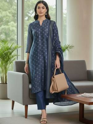 Women Floral Printed Regular Chanderi Silk Kurta with Trousers & With Dupatta 1