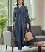 Women Floral Printed Regular Chanderi Silk Kurta with Trousers & With Dupatta
