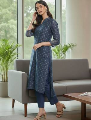 Women Floral Printed Regular Chanderi Silk Kurta with Trousers & With Dupatta 2