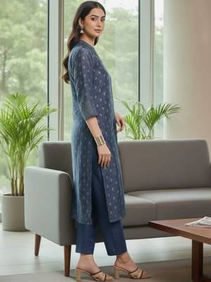 Women Floral Printed Regular Chanderi Silk Kurta with Trousers & With Dupatta 3