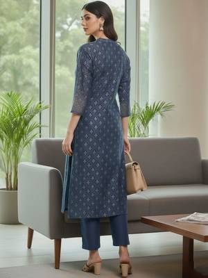 Women Floral Printed Regular Chanderi Silk Kurta with Trousers & With Dupatta 4