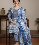 Women Floral Printed Regular Kurta with Trousers & With Dupatta
