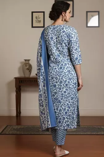 Women Floral Printed Regular Kurta with Trousers & With Dupatta