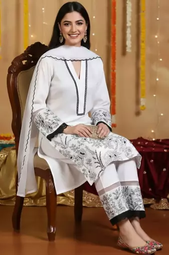 Women Ethnic Motifs Embroidered Regular Thread Work Kurta with Trousers & With Dupatta