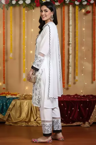 Women Ethnic Motifs Embroidered Regular Thread Work Kurta with Trousers & With Dupatta