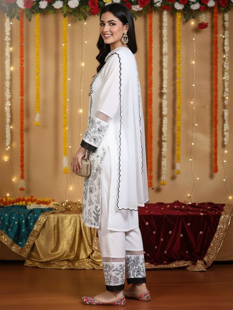 Women Ethnic Motifs Embroidered Regular Thread Work Kurta with Trousers & With Dupatta