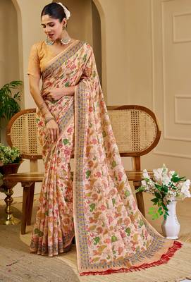 Peach shimmer printed zari saree with unstitched blouse piece. 5