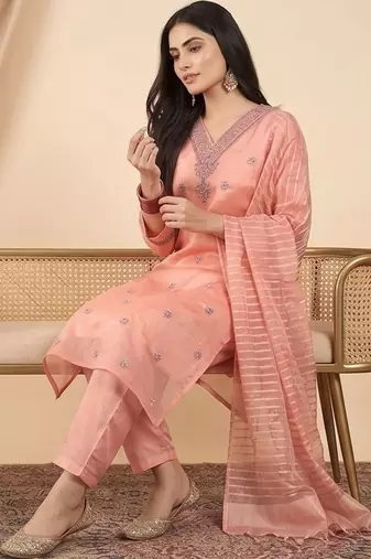 Women Ethnic Motifs Embroidered Regular Thread Work Kurta with Trousers & With Dupatta