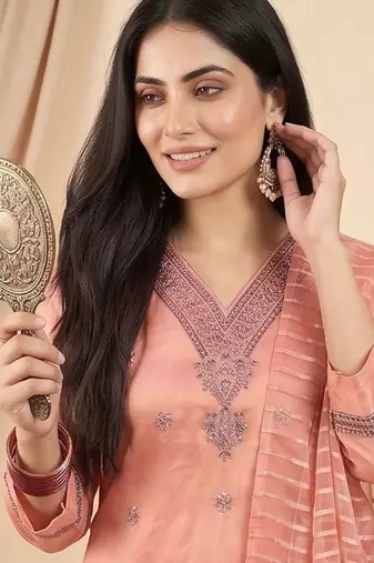 Women Ethnic Motifs Embroidered Regular Thread Work Kurta with Trousers & With Dupatta