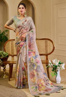 Grey shimmer printed zari saree with unstitched blouse piece. 2