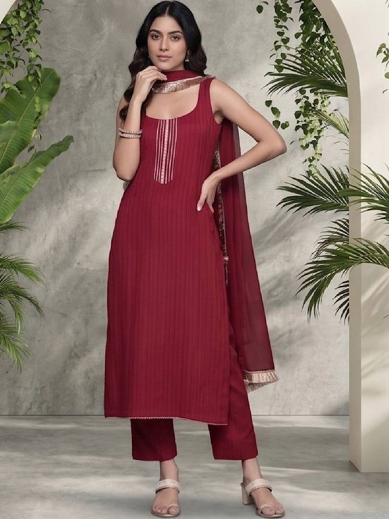 Women Ethnic Motifs Regular Thread Work Silk Crepe Kurta with Trousers & With Dupatta